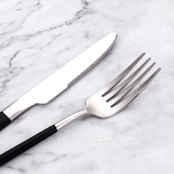 TD-40451 Knight cutlery set with black painted handle